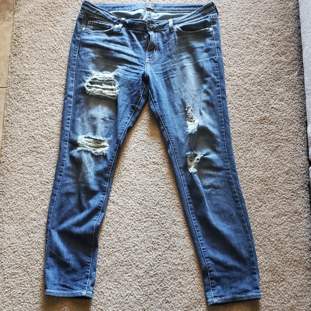 Just Black distressed boyfriend jean
